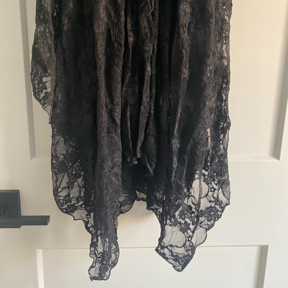 Lined black lace dress - Picture 5 of 5